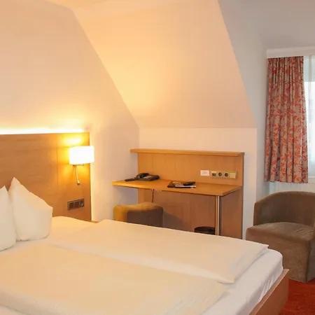 Hotel Goldenes Fass In 3*