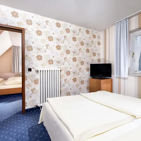 Szálloda Goldenes Fass In