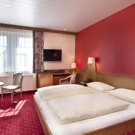 Szálloda Goldenes Fass In 3*