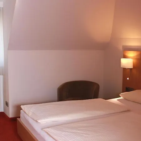 Szálloda Goldenes Fass In